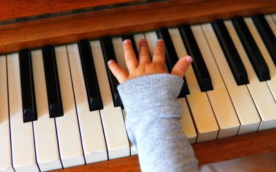 EL PAPEL DE LA MÚSICA EN LOS PRIMEROS AÑOS DE VIDA